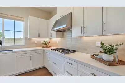 27469 Red Alder Lane, Valencia, CA 91381 - Photo 3