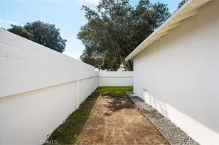 1922 W Flora St, Santa Ana, CA 92704 - Photo 31