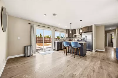 560 W Los Angeles Drive, Vista, CA 92083 - Photo 3