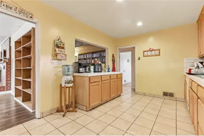1429 Kellogg Avenue, Corona, CA 92879 - Photo 9