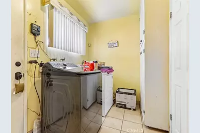 1429 Kellogg Avenue, Corona, CA 92879 - Photo 19