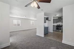 330 E 101st St, Los Angeles, CA 90003 - Photo 5