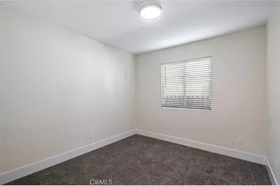330 E 101st Street, Los Angeles, CA 90003 - Photo 9
