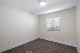 330 E 101st St, Los Angeles, CA 90003 - Photo 9