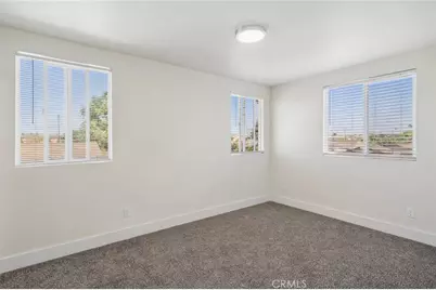 330 E 101st Street, Los Angeles, CA 90003 - Photo 7