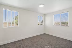 330 E 101st St, Los Angeles, CA 90003 - Photo 7