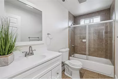 330 E 101st Street, Los Angeles, CA 90003 - Photo 11