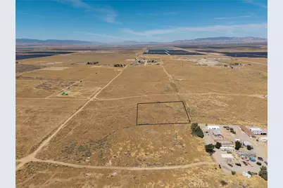 1 Astoria Avenue, Rosamond, CA 93560 - Photo 3