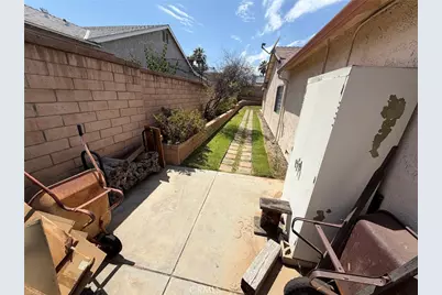 2040 Santa Barbara, Corona, CA 92882 - Photo 5