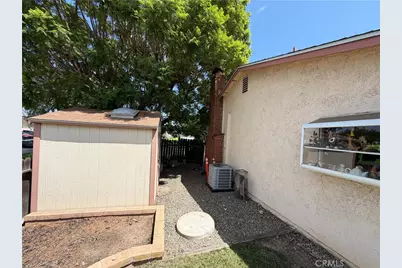 2040 Santa Barbara, Corona, CA 92882 - Photo 23