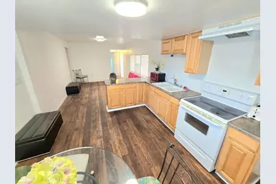 21752 Pacific Coast Hwy #9, Huntington Beach, CA 92646 - Photo 15