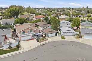 2336 Cynthia Ct, Costa Mesa, CA 92627 - Photo 31