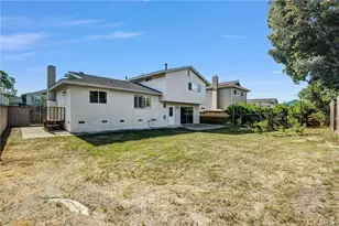 17362 Breda Ln, Huntington Beach, CA 92649 - Photo 29