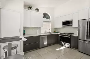 2175 Pacific Ave, Costa Mesa, CA 92627 - Photo 23
