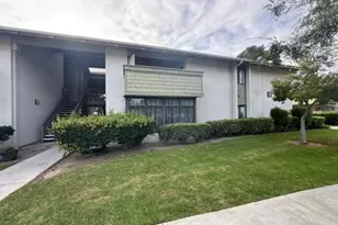 8633 Portola Ct, Huntington Beach, CA 92646 - Photo 3