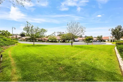 28275 Zurburan, Mission Viejo, CA 92692 - Photo 11