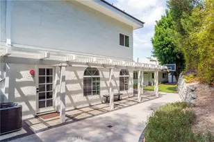 2809 N Colorado Ln, Orange, CA 92867 - Photo 31