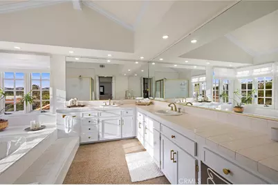 22671 Puntal Lana, Mission Viejo, CA 92692 - Photo 49