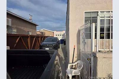 668 Clela, Los Angeles, CA 90022 - Photo 11