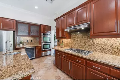 36008 Corte Coruna, Murrieta, CA 92562 - Photo 11