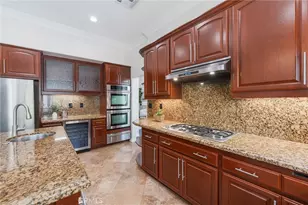 36008 Corte Coruna, Murrieta, CA 92562 - Photo 11