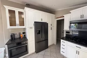 711 Huntington, Huntington Beach, CA 92648 - Photo 11