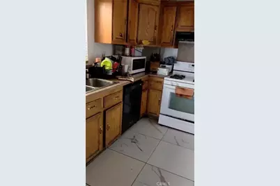 1462 E 98th, Los Angeles, CA 90002 - Photo 9
