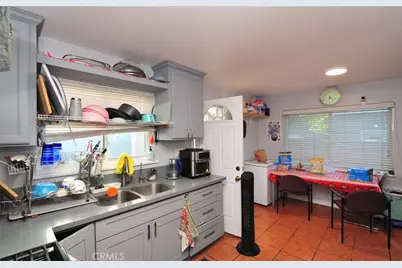 1130 S Douglas Street, Santa Ana, CA 92704 - Photo 5
