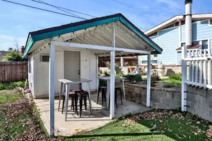 138 Green Oaks Dr, Riverside, CA 92507 - Photo 51