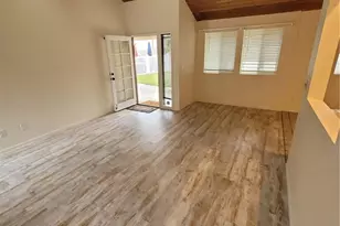 2212 Laurel, Newport Beach, CA 92663 - Photo 11