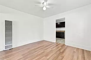 5032 S Wilton Pl, Los Angeles, CA 90062 - Photo 7