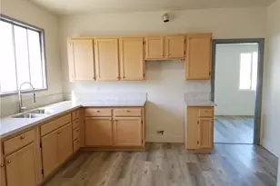 523 W 5th St, Corona, CA 92882 - Photo 17
