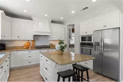 27329 Sweetspire Terrace, Murrieta, CA 92562 - Photo 7