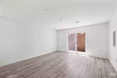 1417 Oregon, Bakersfield, CA 93305 - Photo 9