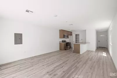 1417 Oregon, Bakersfield, CA 93305 - Photo 7