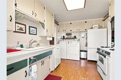 1807 W Broadway, Anaheim, CA 92804 - Photo 7