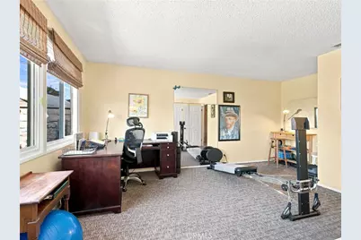 1807 W Broadway, Anaheim, CA 92804 - Photo 29