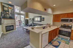 200 Pacific Coast Hwy, Huntington Beach, CA 92648 - Photo 9