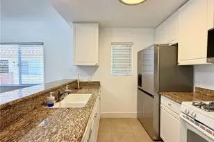 729 S Knott, Anaheim, CA 92804 - Photo 11