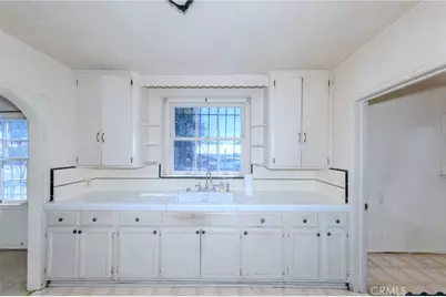 4076 Liberty Boulevard, South Gate, CA 90280 - Photo 17