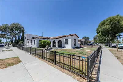 4076 Liberty Boulevard, South Gate, CA 90280 - Photo 3