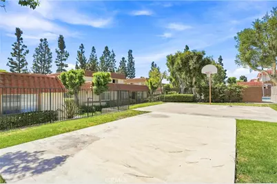 22754 Madrid, Lake Forest, CA 92630 - Photo 31
