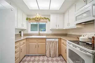 2402 Via Mariposa, Laguna Woods, CA 92637 - Photo 13