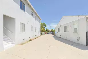 1139 E 67th St, Inglewood, CA 90302 - Photo 3