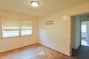 10956 S Western Ave, Los Angeles, CA 90047 - Photo 13