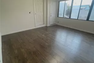 819 W 102nd St, Los Angeles, CA 90044 - Photo 15