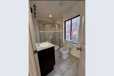 819 W 102nd St, Los Angeles, CA 90044 - Photo 23