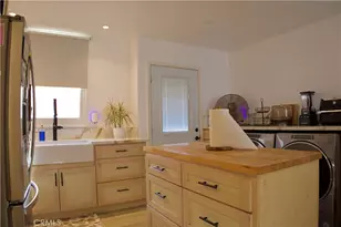 819 W 102nd St, Los Angeles, CA 90044 - Photo 15
