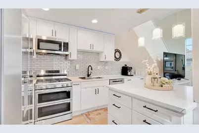 61 Tierra Montanosa, Rancho Santa Margarita, CA 92688 - Photo 9