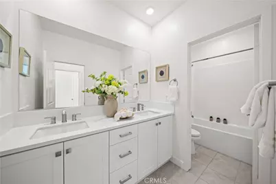 126 Baluster, Irvine, CA 92618 - Photo 33